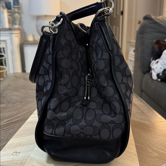 Coach Phoebe Signature black canvas and leather three-compartment Bag - Picture 2 of 16